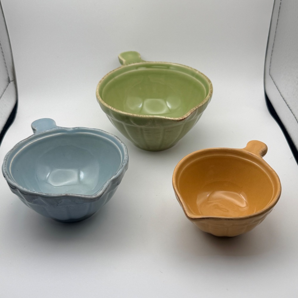 WH Portugal Ceramic Nesting Batter Bowls Set of 3 Blue Green Yellow Spout